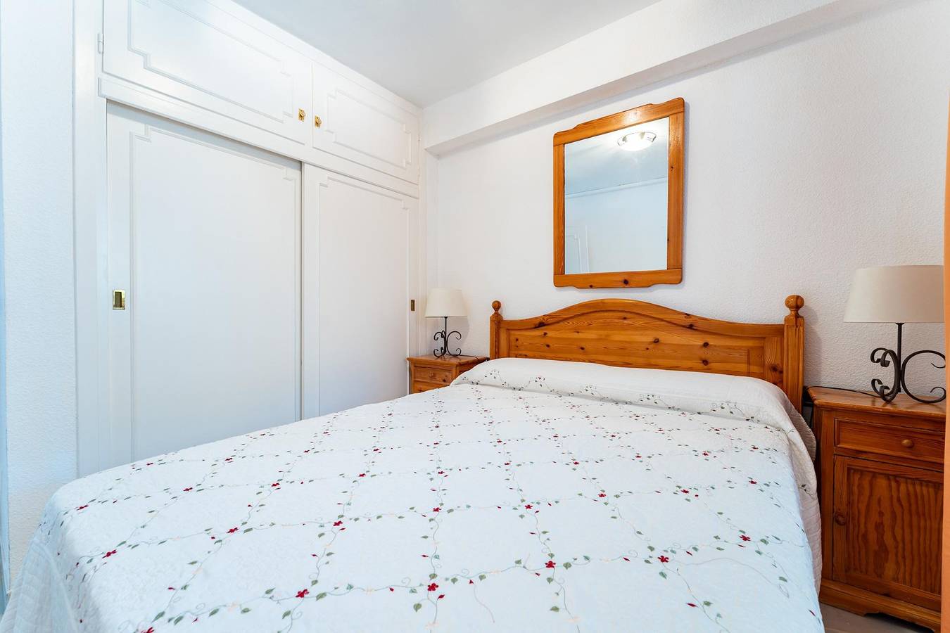 Entire apartment, Holiday apartment for 4 people with balcony/terrace in Urbanizacion Calahonda, Mijas