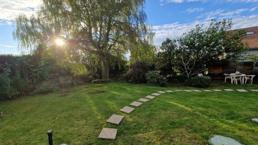 Location de vacances pour 2 personnes, avec jardin ainsi que jacuzzi et sauna, adapté aux familles dans Parc naturel régional de la Montagne de Reims - 4