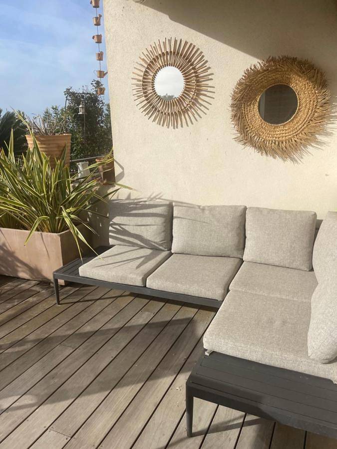 Gîte pour 4 personnes, avec terrasse et vue dans Port de Saint-Jean - 3