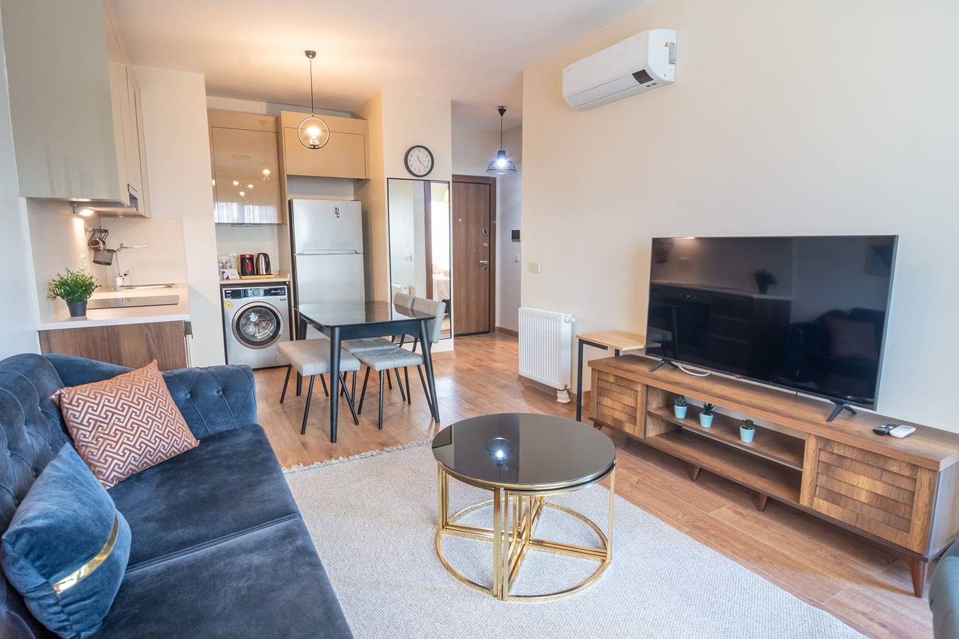 Entire apartment, Spacious 1Br with Garden in Istanbul, Marmara region