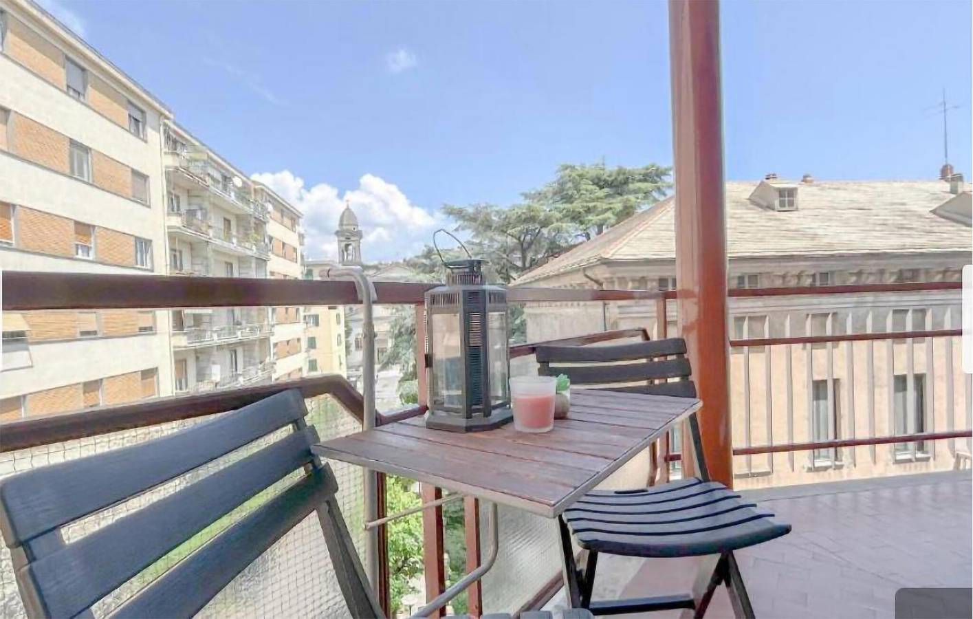 Apartamento vacacional entero, Acogedor apartamento con terraza, aparcamiento y WiFi a 1,5 km de Bagni Nilo in Savona (City), Savona