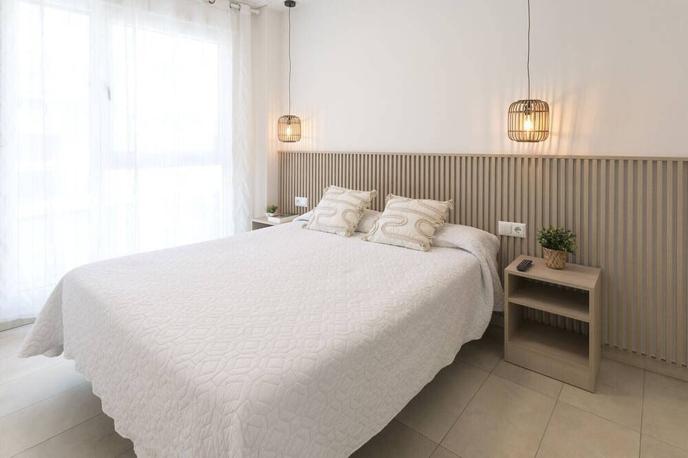 Entire apartment, Beautiful property with 2 bedrooms. Wifi in Playa de Gandía, Costa de Valencia