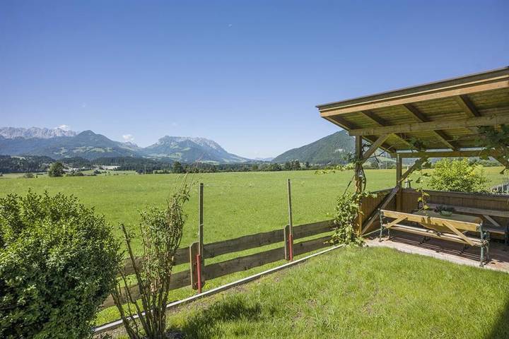 Ferienwohnung für 4 Personen, mit Garten und Balkon sowie Ausblick in Kössen - 2