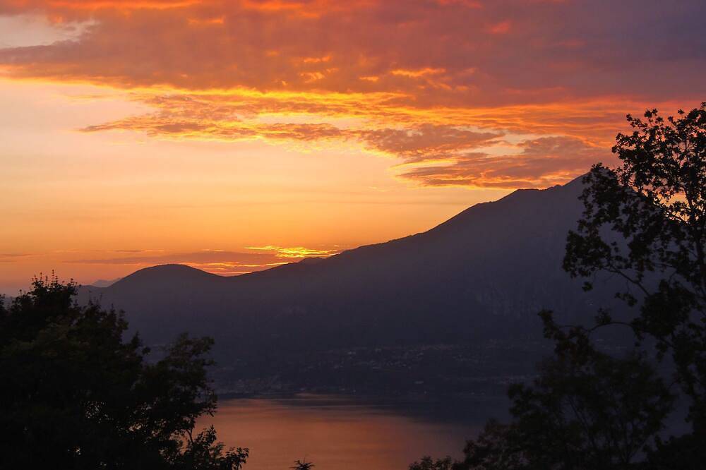 La terrazza - casa vacanze con vista lago in San Zeno di Montagna, Prealpi Gardesane