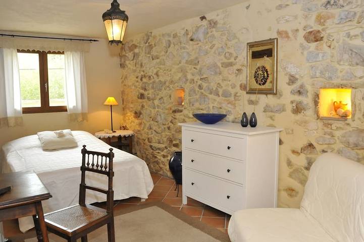 Location de vacances pour 6 personnes, avec terrasse à La Capelle-et-Masmolène - 4