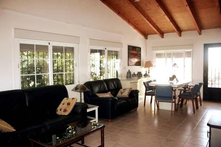 Casa rural para 8 personas, con piscina además de jardín y vistas, Familias con niños en Motril - 3