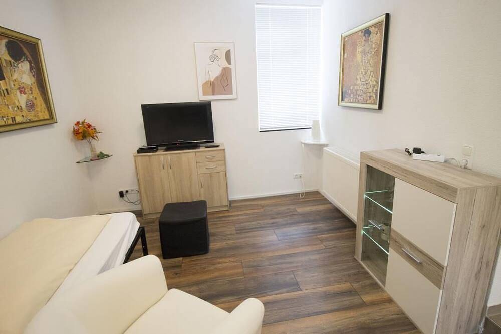 Ganze Wohnung, Neu!Moderne und helle Fewo \"Atelier\" in Alsfeld, Vogelsberg Region