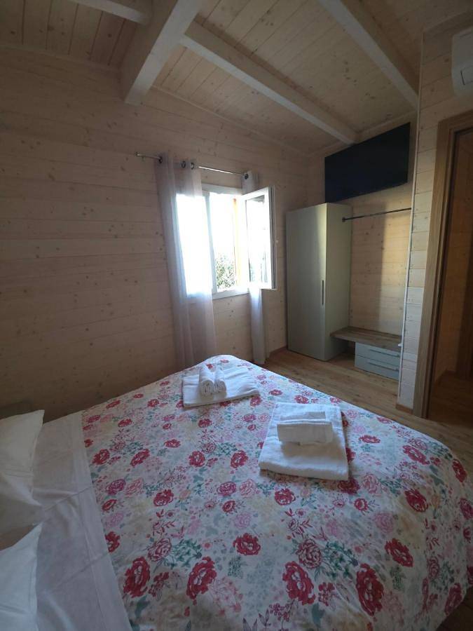 Bungalow für 6 Personen, mit Garten und Ausblick sowie Pool, mit Haustier in San Vincenzo - 2