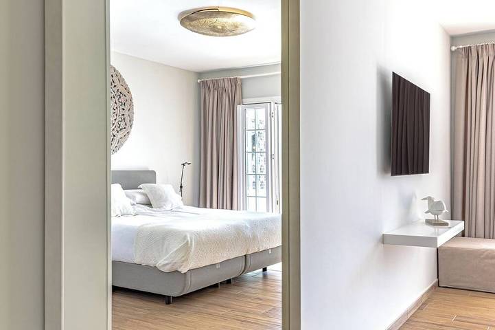 Hel lejlighed, Puente Romano Phase 2, Golden Mile, Marbella in Marbella West, Marbella