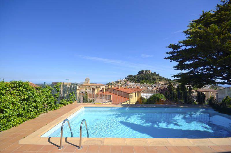 Entire apartment, Rental apartment with community pool in Begur in Begur Centre, Begur
