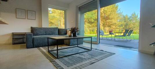 Gîte pour 8 personnes, avec vue et jardin à Piła