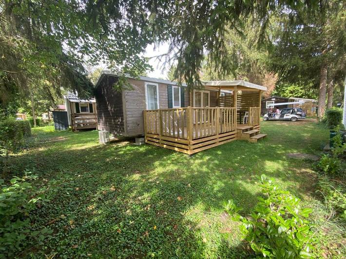 Camping pour 6 personnes, avec Terrasse et Jardin ainsi que Piscine et Vue