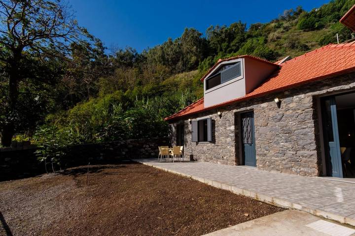 Ferienhaus für 4 Personen, mit Terrasse und Garten in Funchal