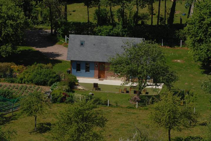 Gîte pour 4 personnes, avec jardin à Les Loges