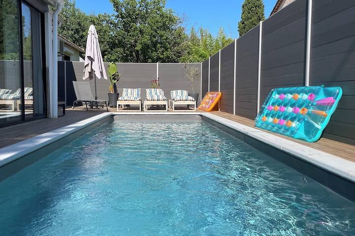 Villa pour 6 personnes, avec terrasse et jardin à La Londe-les-Maures