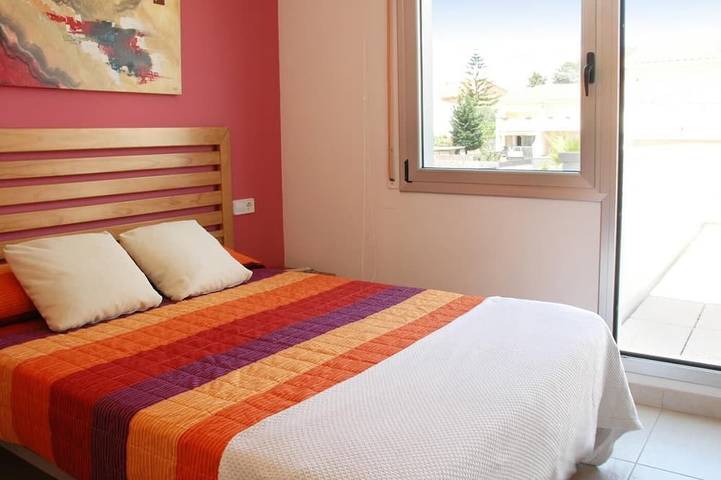 Large houses with terrace and pool for 6 people. Ref.via augusta-6 in Creixell, Costa Dorada