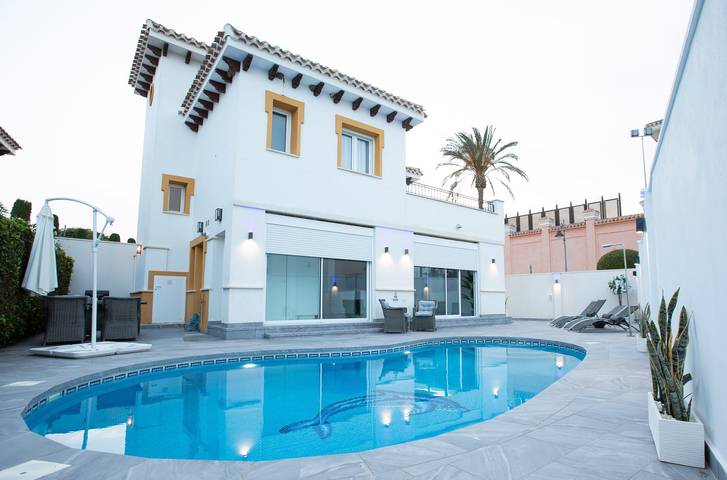 Chalet para 6 personas, con Balcón y Terraza además de Jardín y Piscina en Torre-Pacheco