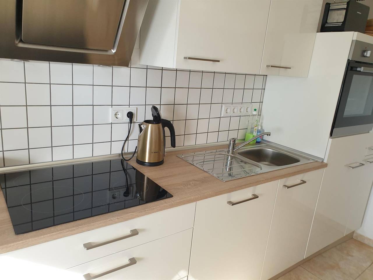 Ganze Ferienwohnung, 5-Bett-Ferienwohnung  Dusche/Wc, 3 Schlafräume in Plütscheid, Eifelkreis Bitburg-Prüm
