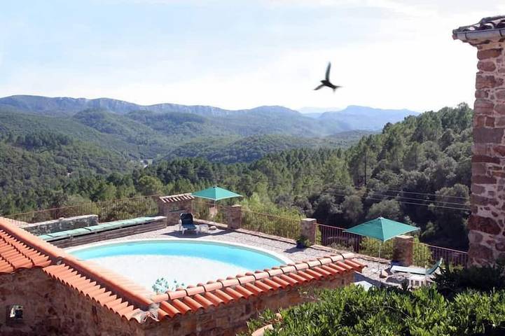 Maison de vacances pour 6 personnes, avec jardin ainsi que sauna et jacuzzi, animaux acceptés à Saint-Sébastien-d'Aigrefeuille