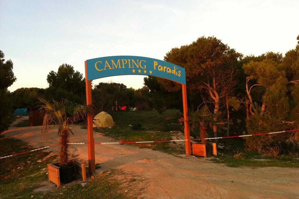 Appartement entier, Logt H des Joncas, bord de mer, à l'Ouest de Marseille, sur la Côte Bleue in La Couronne (Bouches-du-Rhône), Martigues