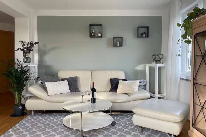 Ferienwohnung für 2 Personen, mit Terrasse und Garten sowie Pool und Sauna