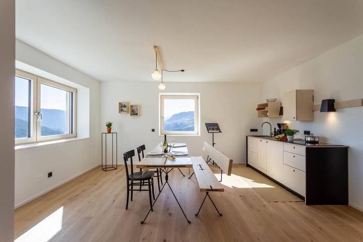 Ferienwohnung für 4 Personen, mit Ausblick und Garten sowie Sauna in Völs am Schlern