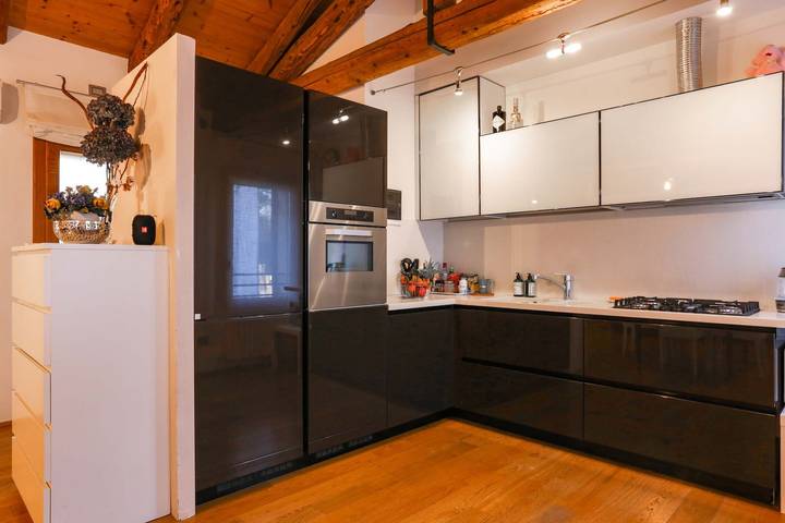 Apartamento entero, Casa Fiera a pocos pasos del centro con aparcamiento in Treviso, Parque Natural Regional del Río Sile