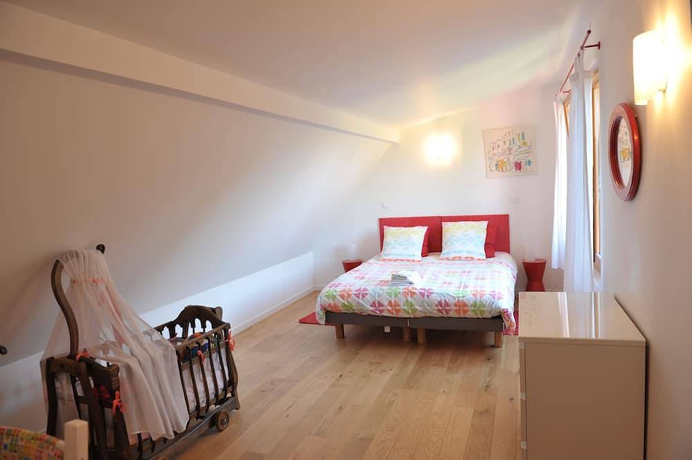 Visiter Paris en profitant du calme d'un jardin in Sannois, Val-d'Oise