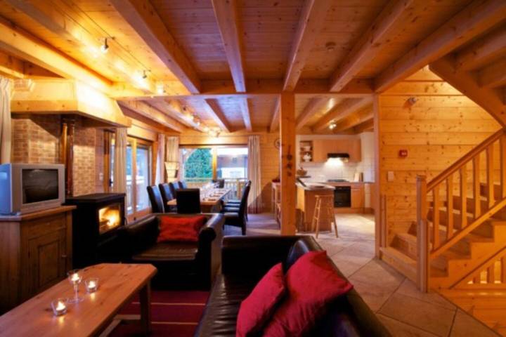 Chalet pour 10 personnes, avec jardin ainsi que jacuzzi et sauna à Morzine - 3