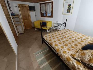 Chambre d’hôte pour 2 personnes, avec terrasse et jardin à Tuchan