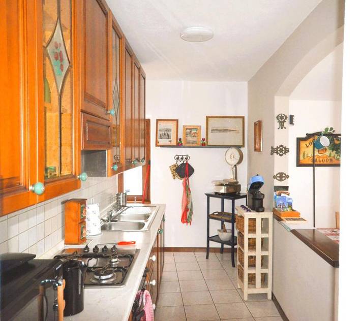 Location de vacances pour 4 personnes, avec vue ainsi que vue sur le lac et terrasse, animaux acceptés à Orta San Giulio - 2