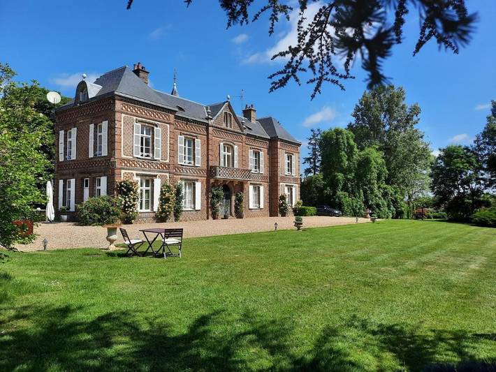 Chambre d’hôte pour 2 personnes, avec Terrasse et Jardin ainsi que Piscine et Vue