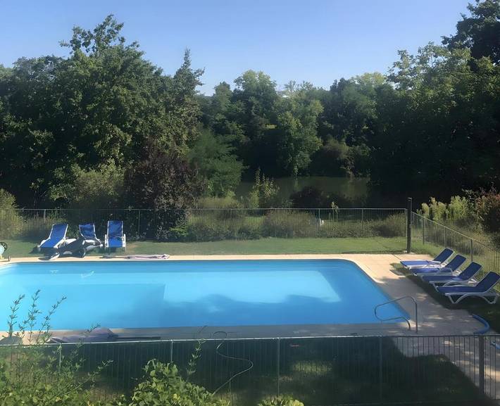 Gîte pour 5 personnes, avec piscine à Lédat - 2