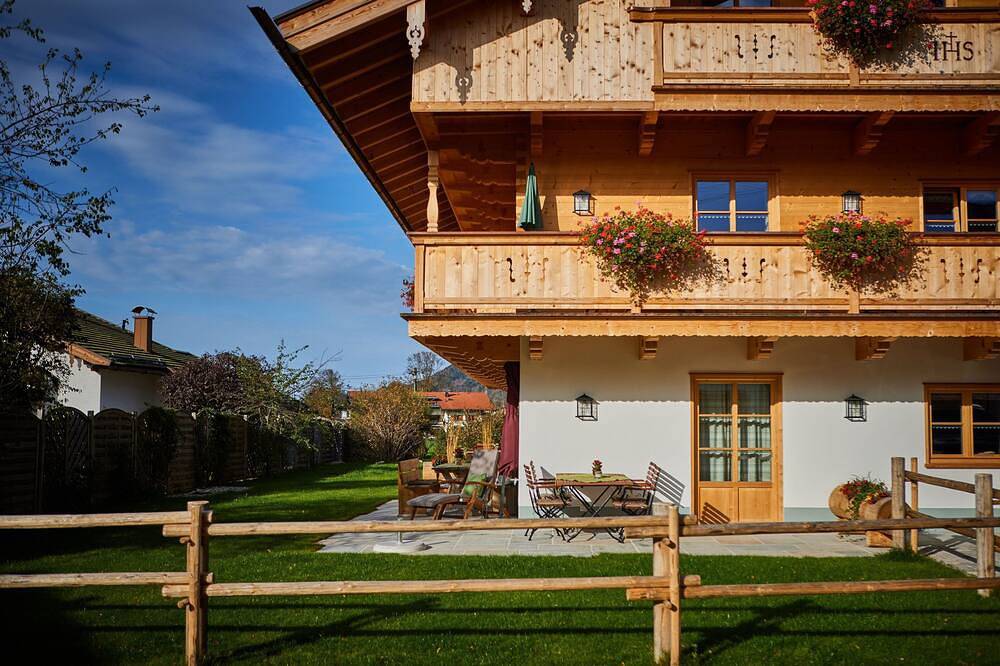 Entire apartment, Ferienwohnung Kohlröserl - Ferienwohnungen Bergbleamal in Rottach-Egern, Bavarian Alps