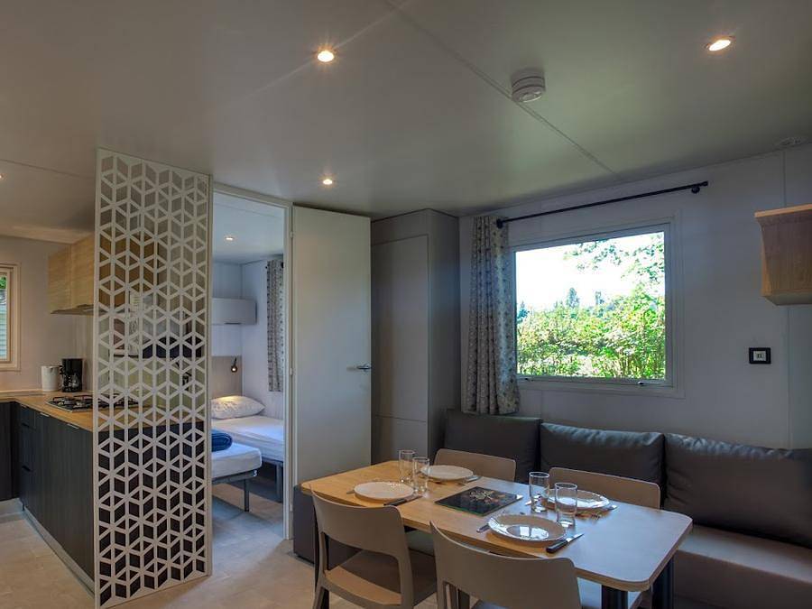 Camping Le Bosquet - Mobilhome 4 personas - Grand Large - 2 habitaciones - 30 m2 (+Terraza semicubierta muy grande de 22,5 m2) in Domme, Périgord Noir
