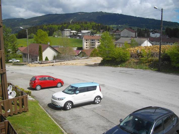 Gîte pour 5 personnes, avec balcon ainsi que vue sur le lac et vue dans Lac des Rousses - 2