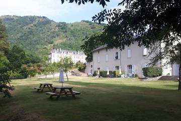 Gîte pour 5 personnes, avec jardin ainsi que terrasse et piscine à Château-Verdun (Ariège)
