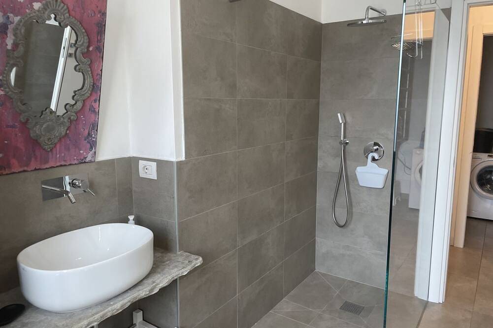 Ganze Wohnung, Bnbook Cornelia's suites 2 in Besozzo, Lago Maggiore (Lombardei)