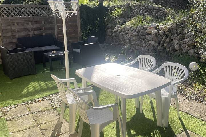 Ferienwohnung für 4 Personen, mit Terrasse und Whirlpool sowie Garten - 1