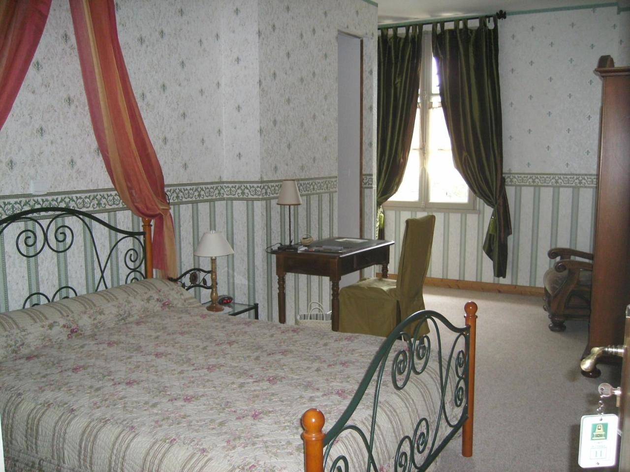 Comfort Triple Room in Bellême, Parc naturel régional du Perche