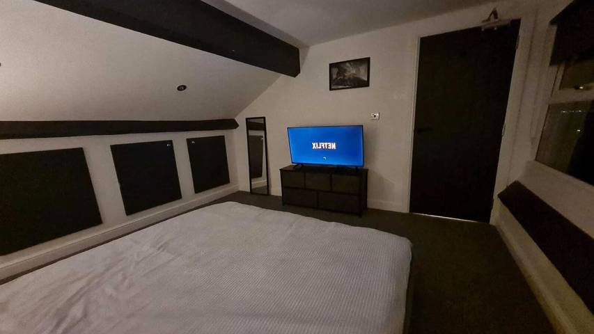 Vacation rental for 8 people, with yard, with pets in Mumbles