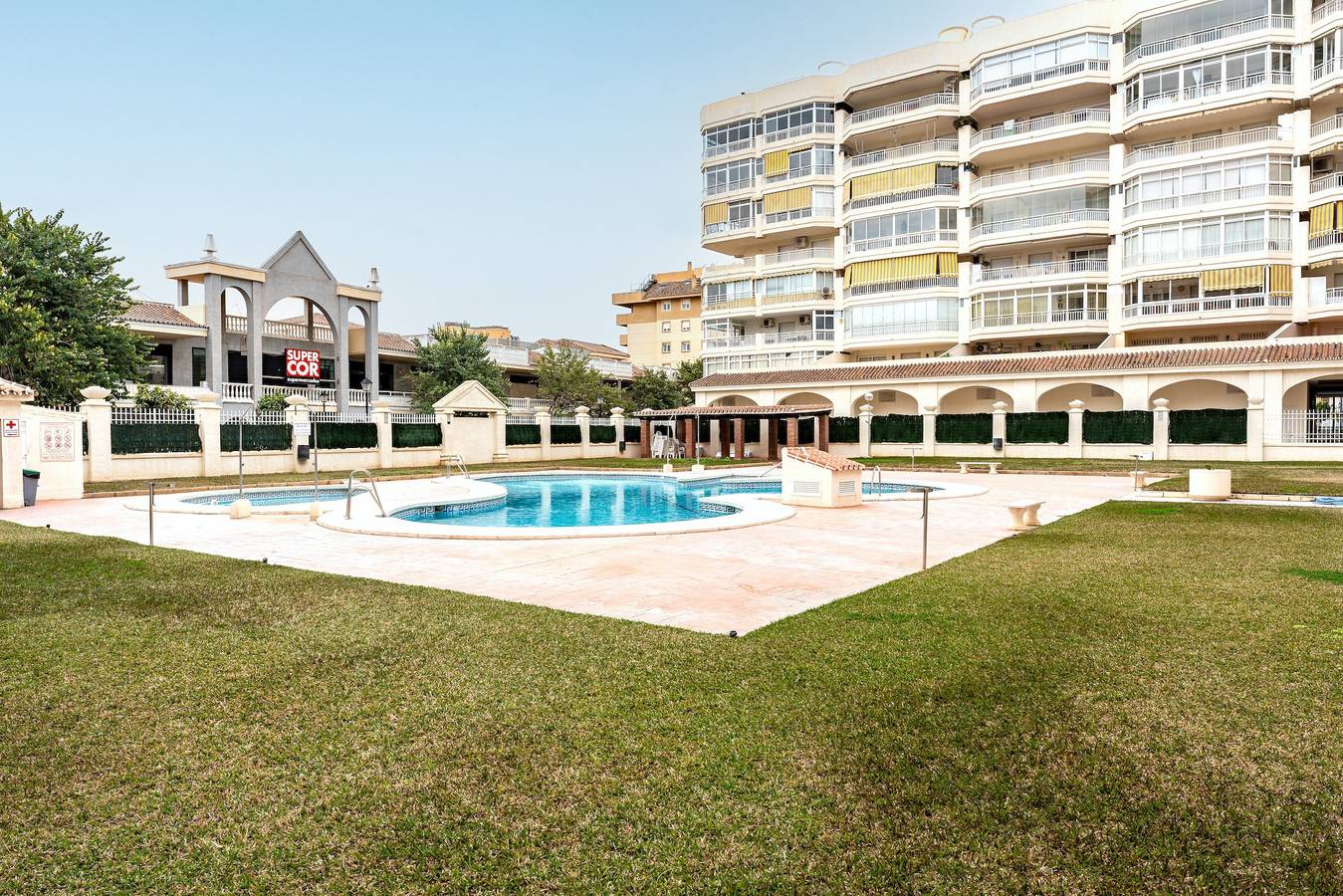 Entire apartment, Apartment 'Casa Carmen' with Shared Pool, Wi-Fi and Air Conditioning in Los Boliches, Fuengirola