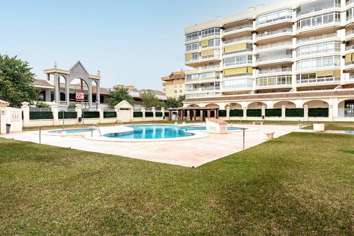 Holiday rental for 4 people, with Garden and Children pool in Los Boliches