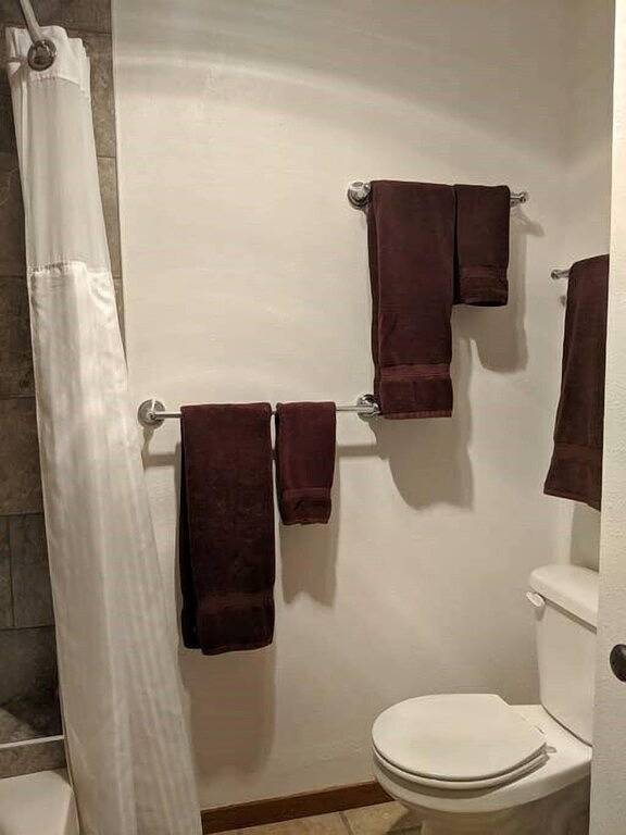 Ganze Wohnung, Schöne Mountain Condo in toller Lage. 5 Meilen nach Jhmr und 8 nach Jackson! in Moose Wilson Road, Grand Teton Nationalpark