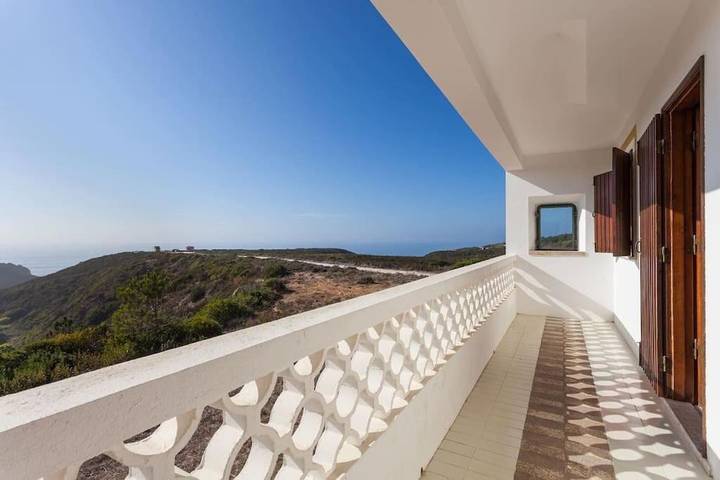 Casa de férias para 8 pessoas, com Terraço e Jardim e ainda Vista em Rogil
