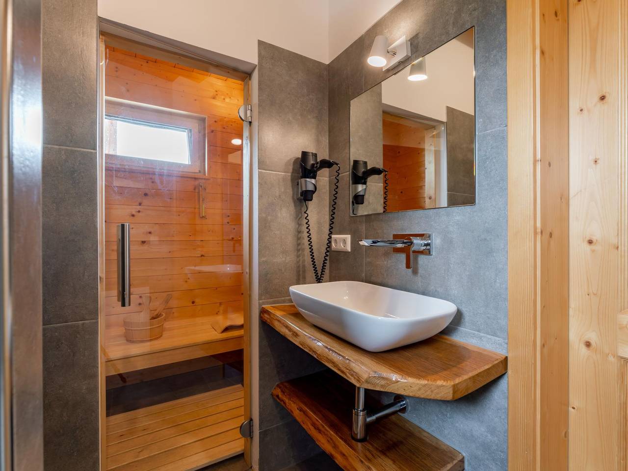 Freistehendes Chalet Ski in-Ski out mit Sauna
 in Hohentauern, Murtal