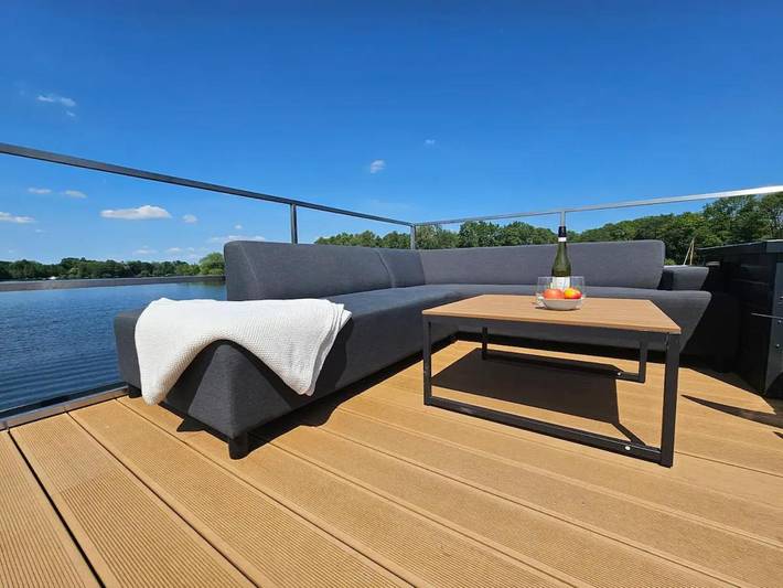 Boot für 4 Personen, mit Ausblick und Terrasse sowie Sauna in Berlin Umland - 3