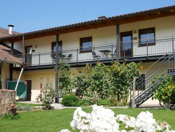 Ferienwohnung für 5 Personen, mit Ausblick und Garten sowie Terrasse in Egloffstein