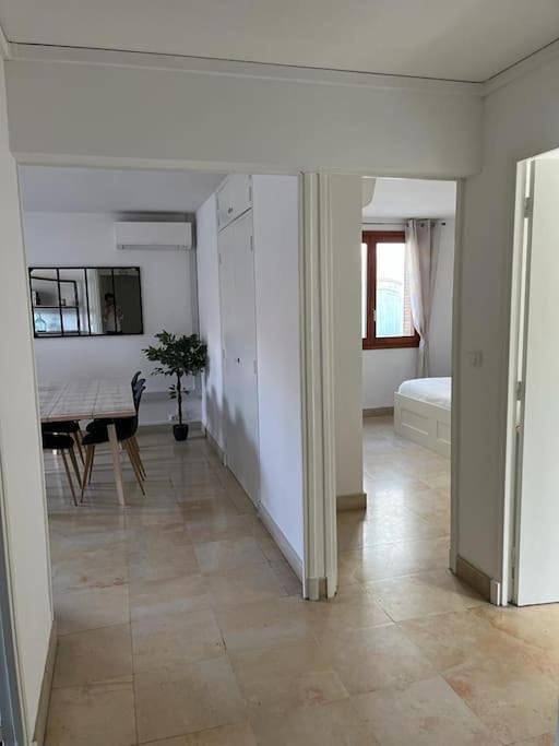 Gîte pour 4 personnes, avec balcon dans Arenes De Nimes - 3