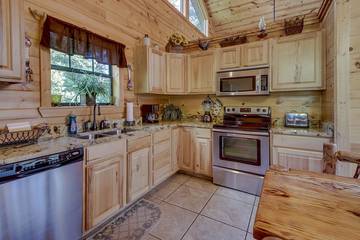 Log Cabin for 2 Guests in Chattahoochee National Forest, White County, Picture 1